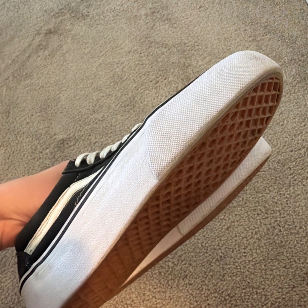 Vans - Picture 3 of 5